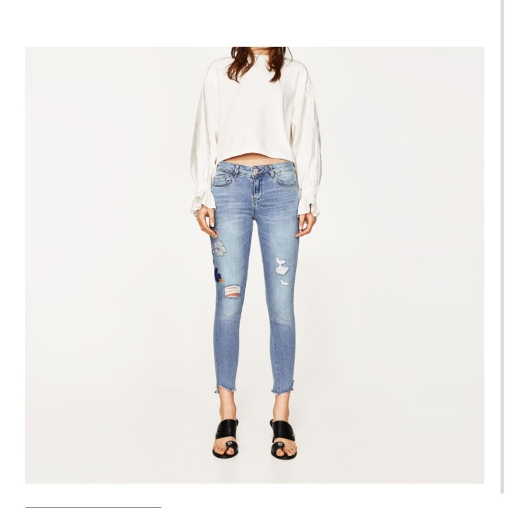 Zara mid rise jeans embroidered floral whipped jeans